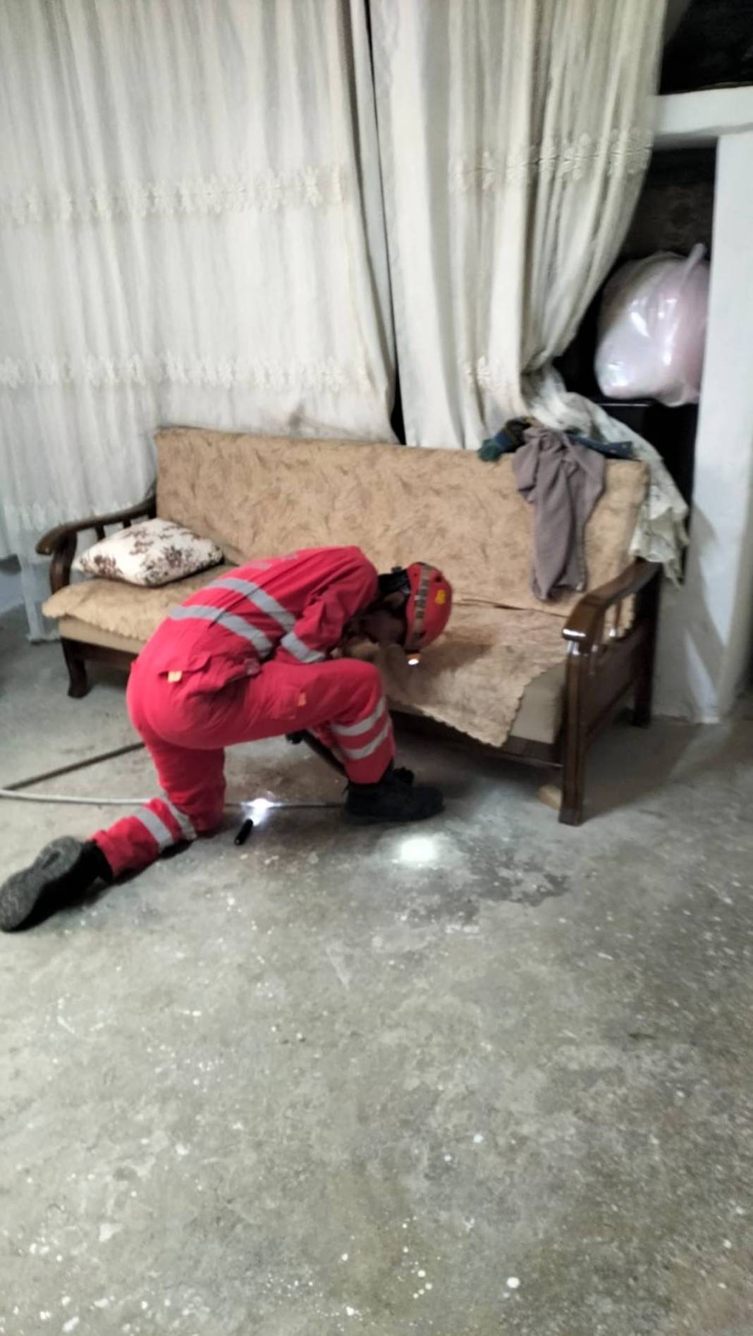 O kentte evlerden yılan fışkırıyor! İtfaiye ekipleri yoğun 'yılan' mesaisi yapıyor 5